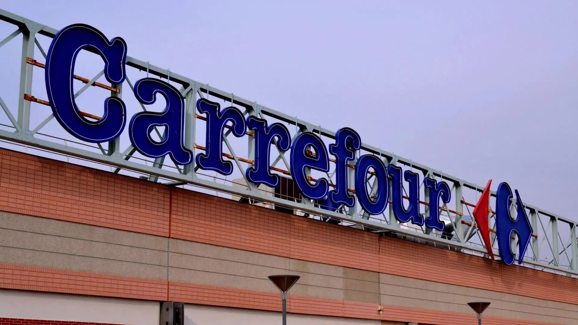 Carrefour, a Torino mille addetti in cassa integrazione
