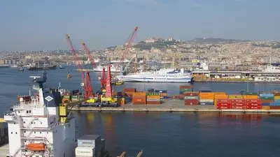Napoli, marittimo muore a bordo di un traghetto