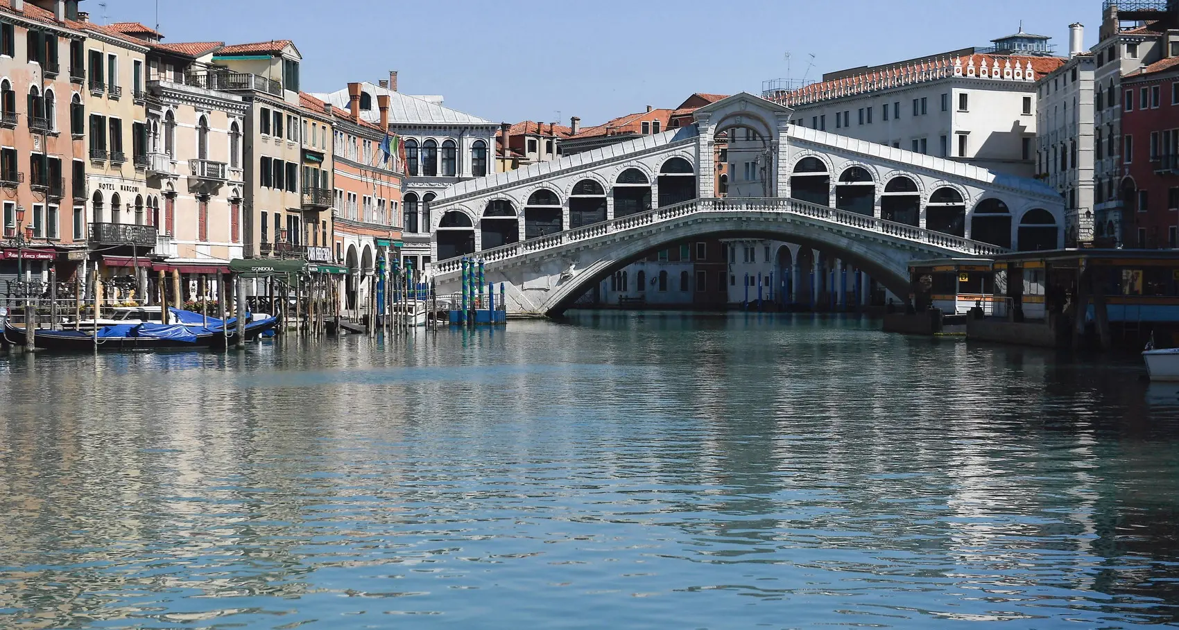 Venezia, la regata storica della discriminazione...con soldi pubblici. Alla prima donna in premio la stessa cifra dell'ultimo degli uomini