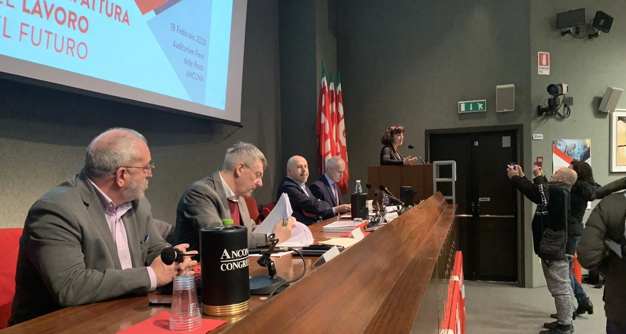 Le Marche e l'industria: ad Ancona il convegno Cgil