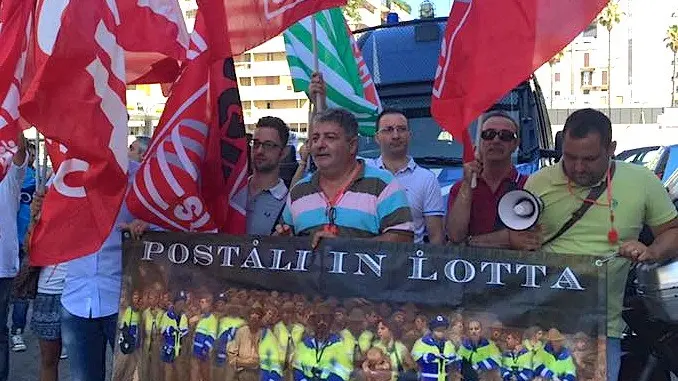 fotografia di Slc Cgil Poste Taranto