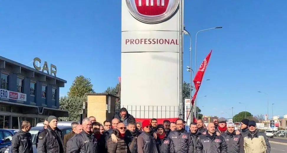 Firenze, di nuovo in sciopero i lavoratori di Car Fiat