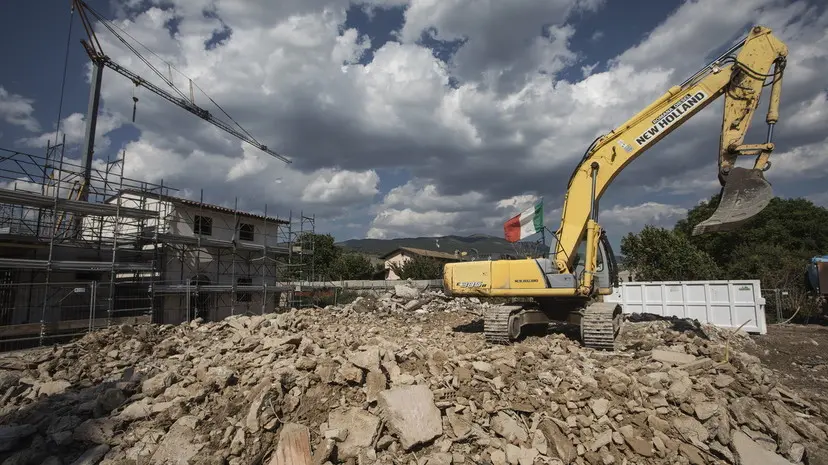 L'Aquila, un cratere ancora aperto