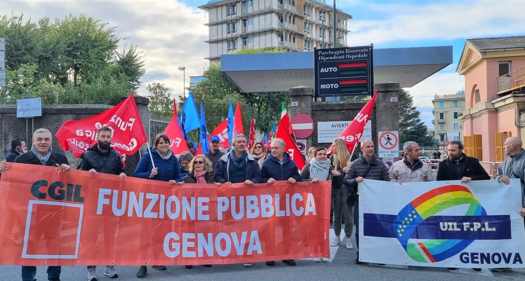 Ospedale Galliera, sciopero e corteo a Genova