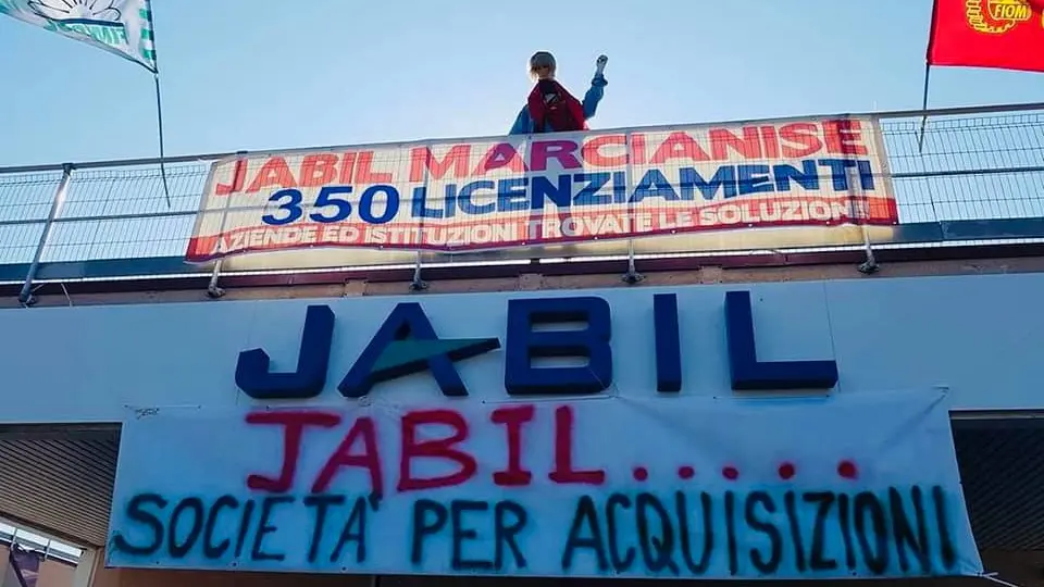 Jabil, no ai 350 licenziamenti (foto Cgil Campania)