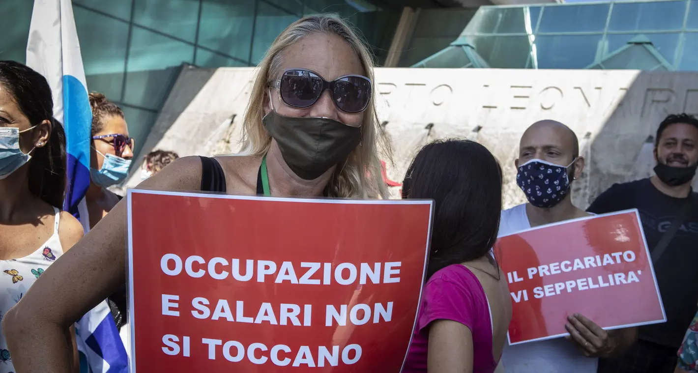 Alitalia, sindacati preoccupati: servono più sviluppo e tutele