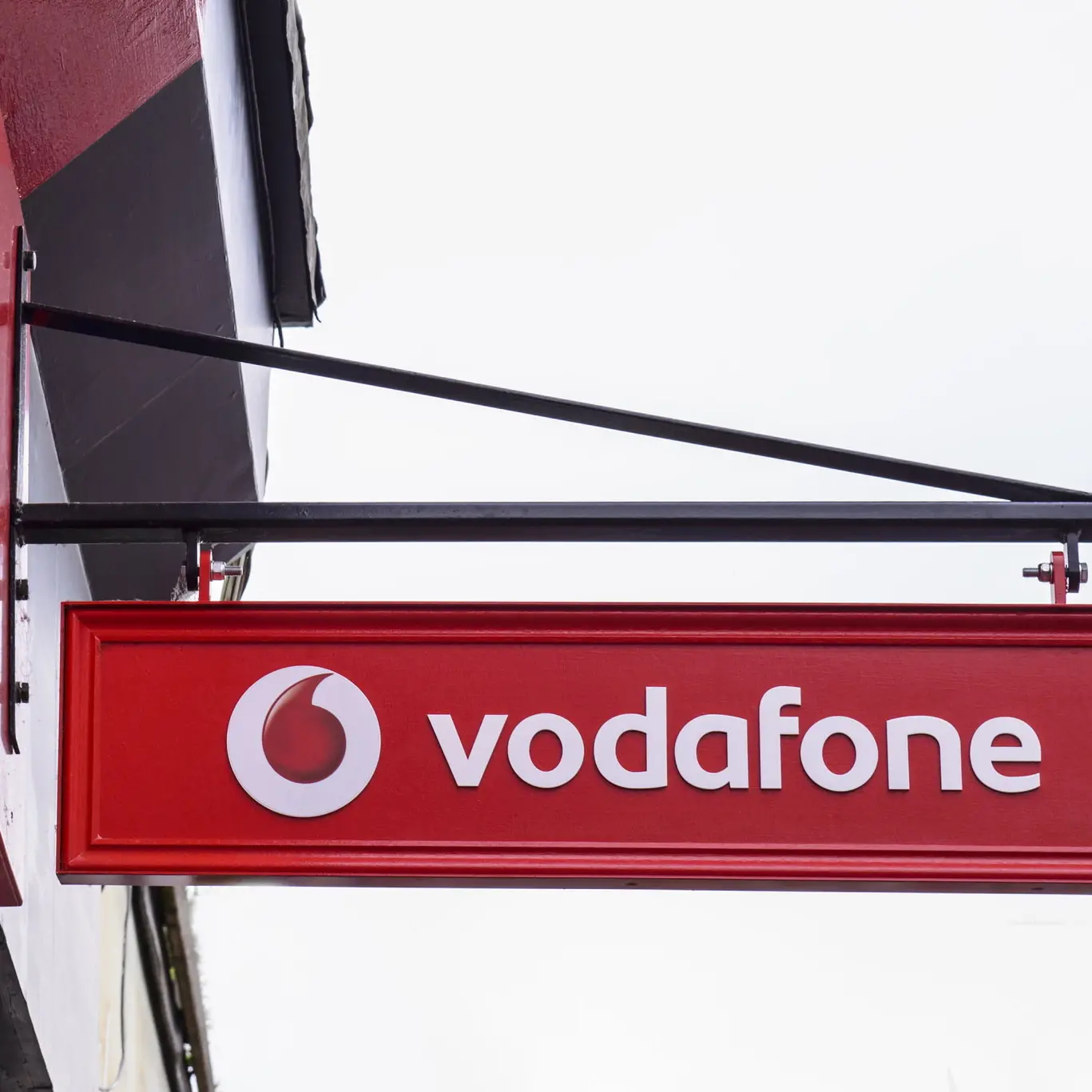 Vodafone, serve un'inversione di tendenza