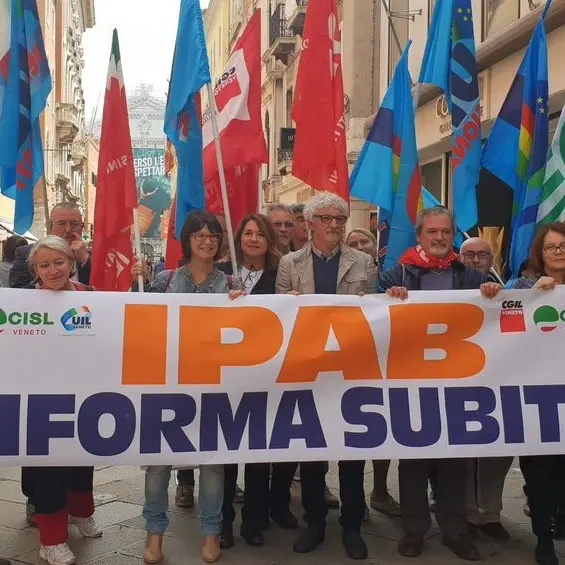 Venezia, Cgil, Cisl e Uil in piazza per la riforma delle Ipab