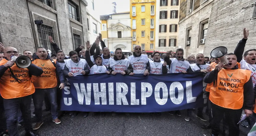 Whirlpool: domani gli operai consegnano il loro calendario a Conte, Patuanelli, Provenzano, Catalfo