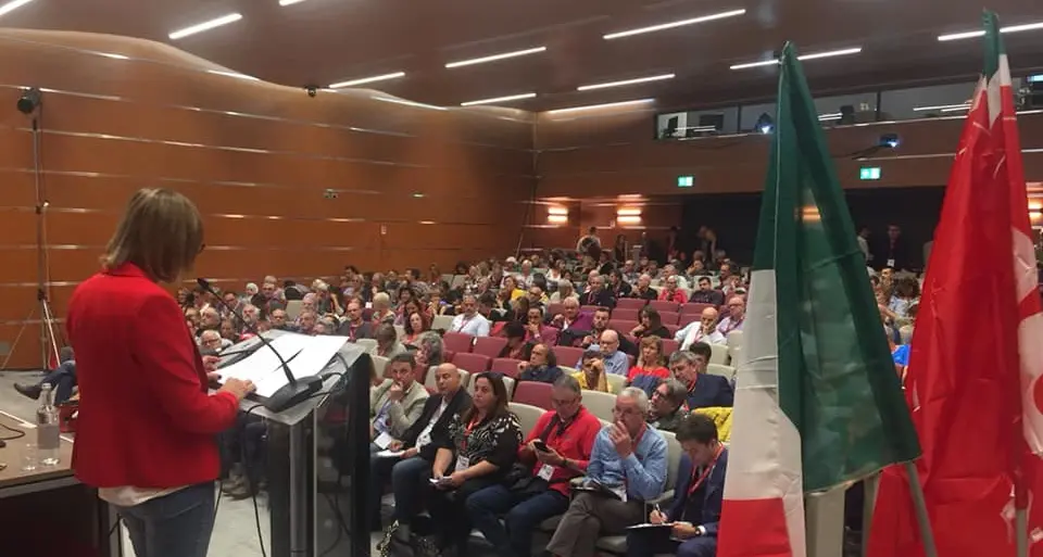 «Difendiamo il modello di accoglienza della Toscana e di Riace»