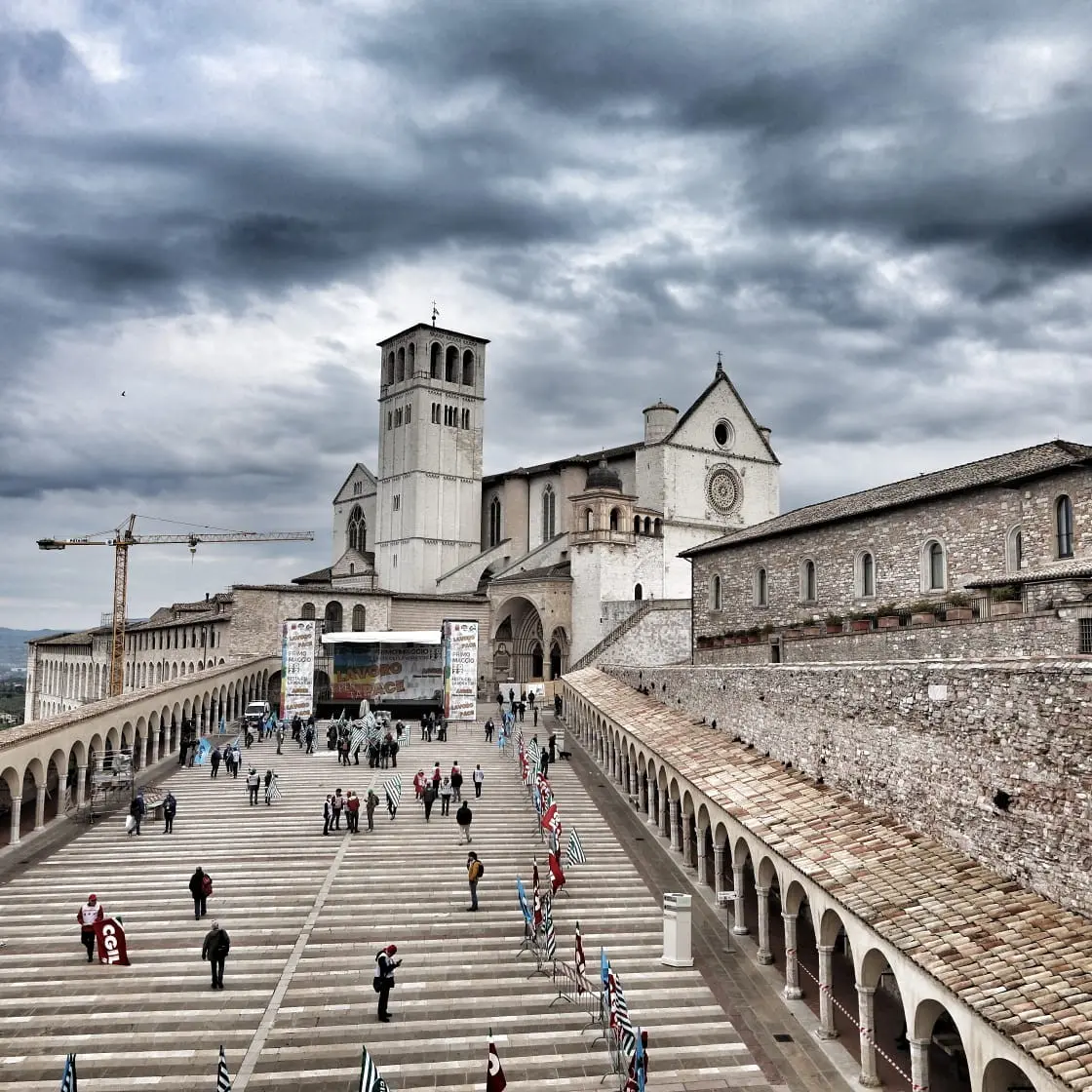 Primo Maggio, la piazza di Assisi