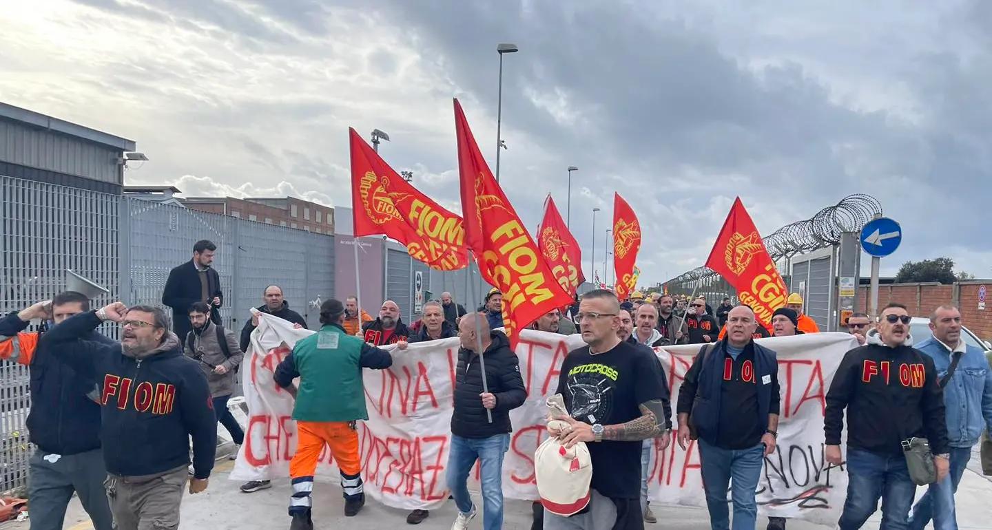 Ex Ilva, la protesta a Genova