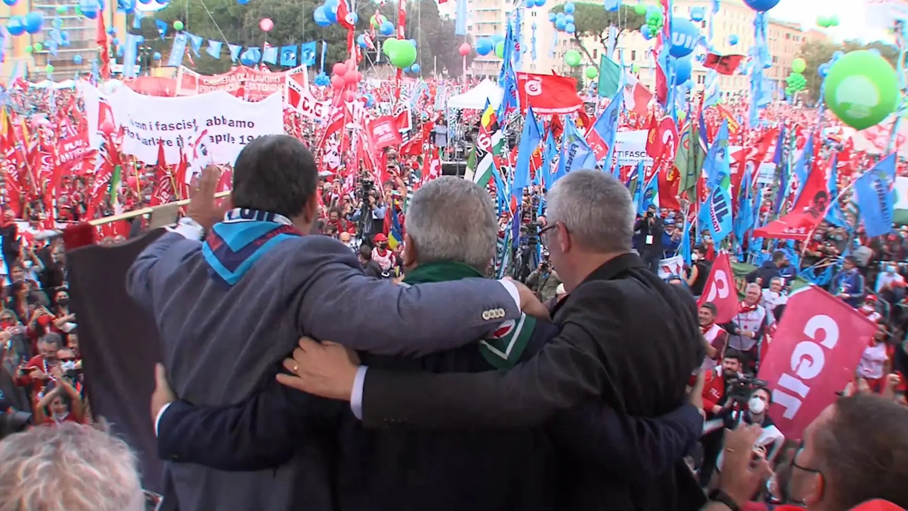 “Mai più fascismi” - La diretta della manifestazione da Piazza San Giovanni a Roma