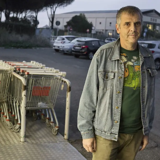 I lavoratori Sma e Auchan: «Siamo stati svenduti»