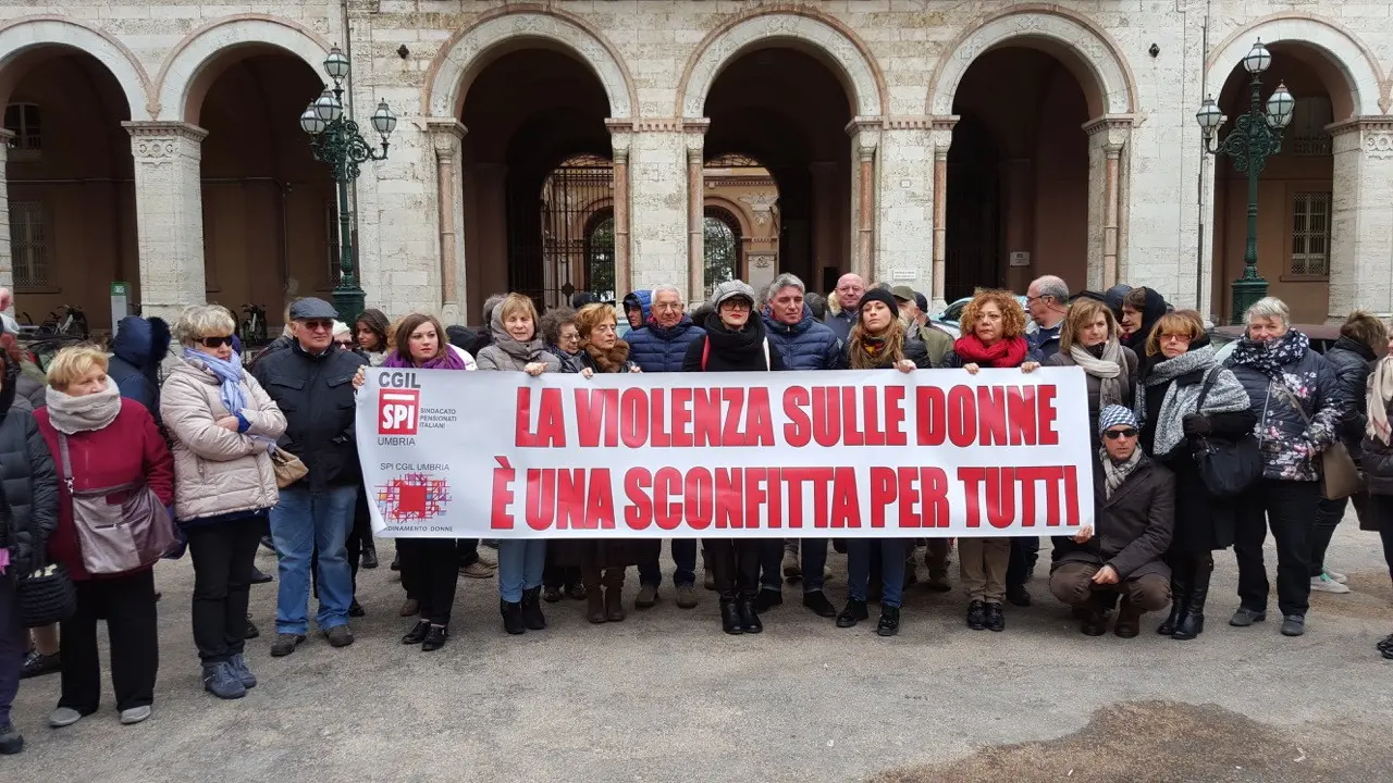 Il presidio in ricordo di Raffaella Presta (Foto Cgil Umbria)