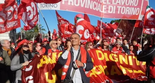 Torino si unisce contro il declino