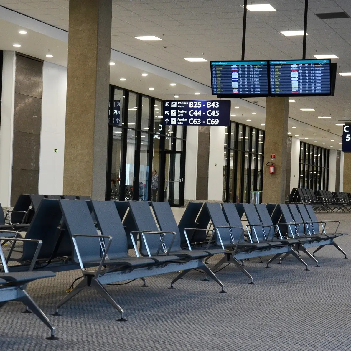 Trasporto aereo, scioperi rinviati al 26 febbraio