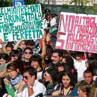 Scuola, sciopero e referendum