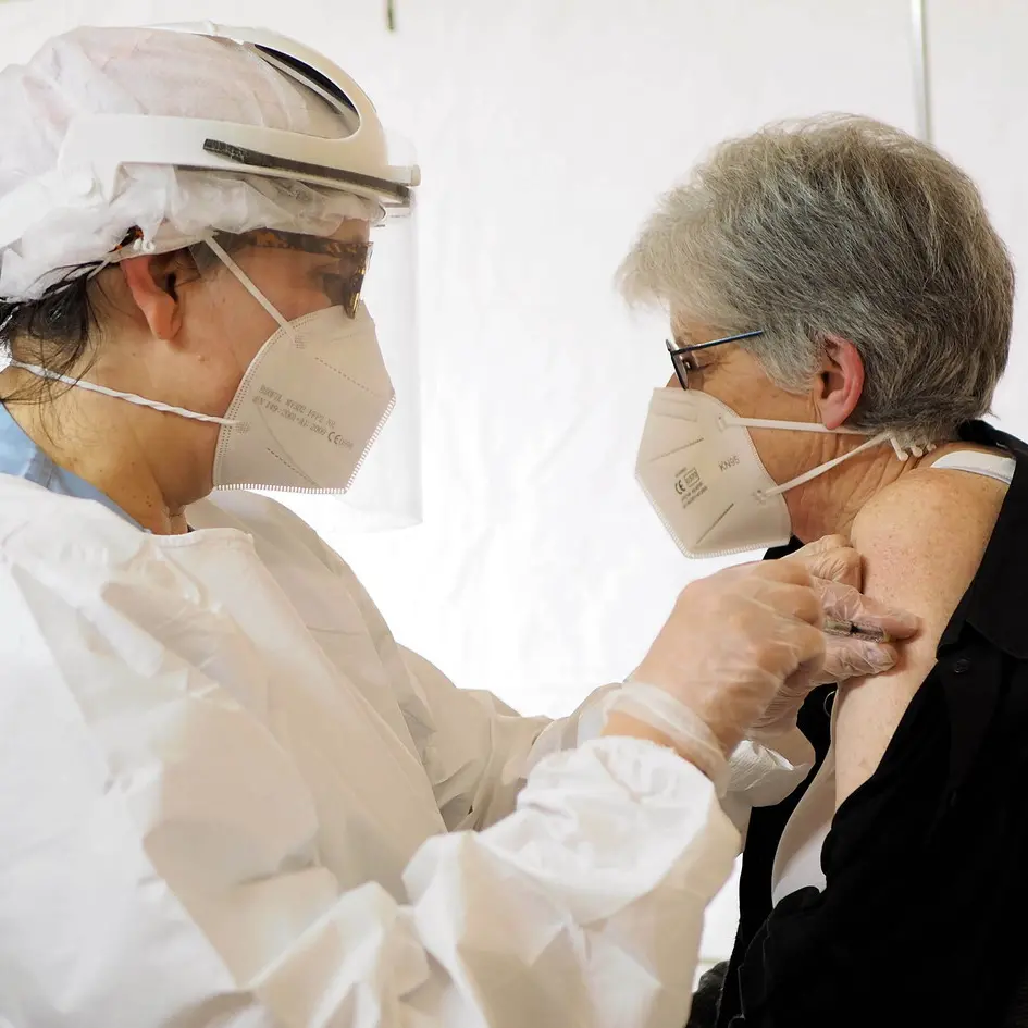 Veneto: sindacati, vaccinare un familiare per salvare gli anziani