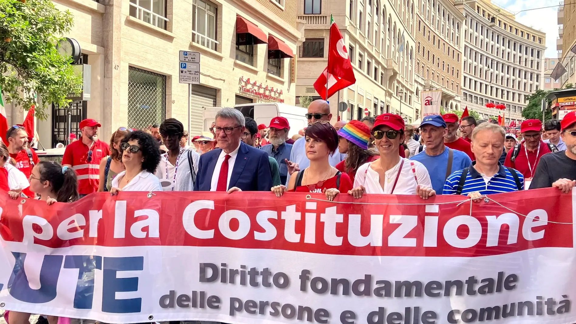 «Insieme per la Costituzione»: tutti in piazza a Roma
