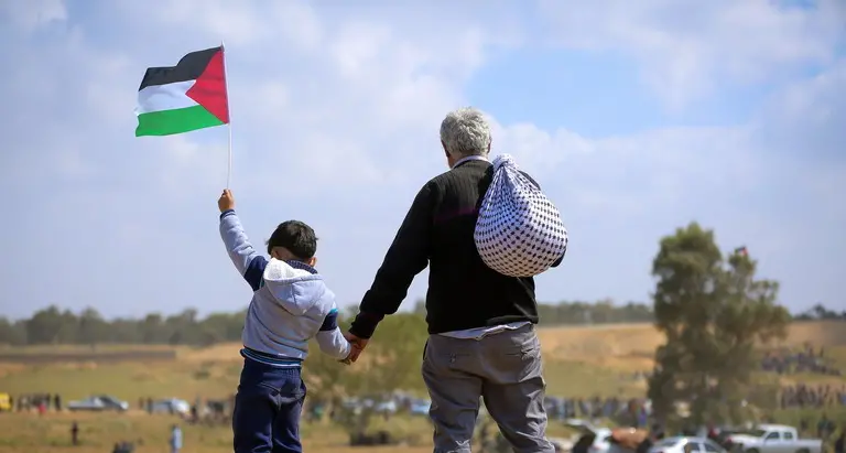 Gli ex ambasciatori a Meloni: “Riconoscere lo Stato della Palestina”