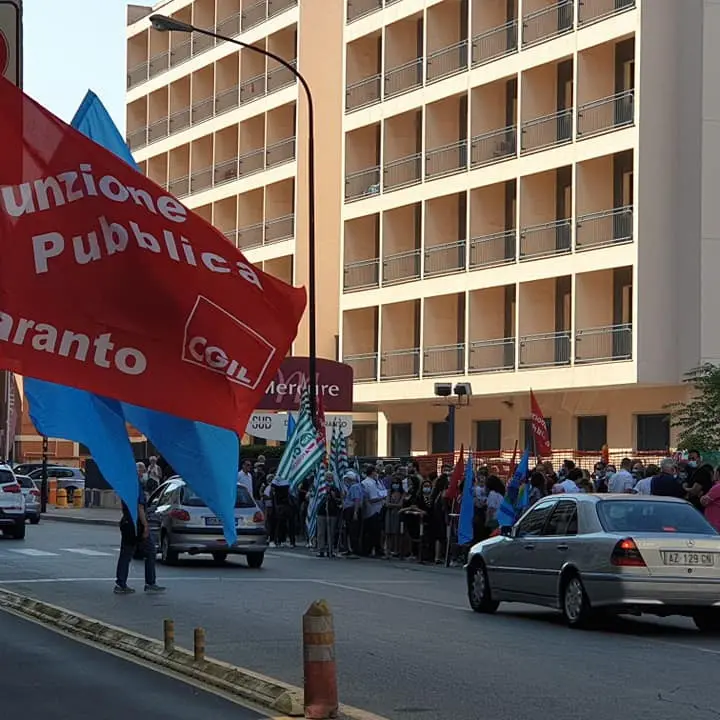 Taranto, sospesa e senza stipendio da 4 mesi dipendente della Tundo