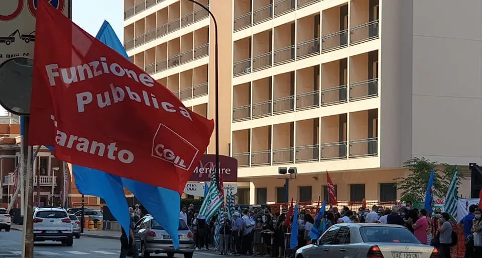 Taranto, sospesa e senza stipendio da 4 mesi dipendente della Tundo
