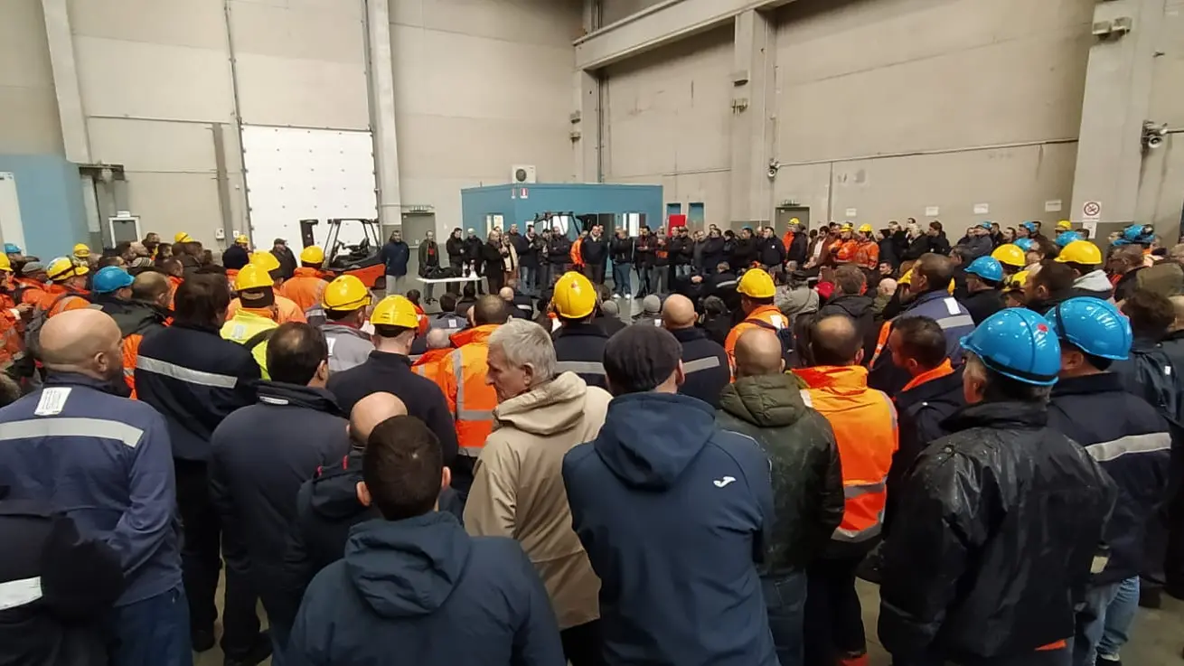 Lavoratori ArcelorMittal in assemblea a Genova (foto Cgil Liguria)