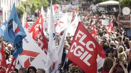 Scuola in piazza, foto di Marco Merlini