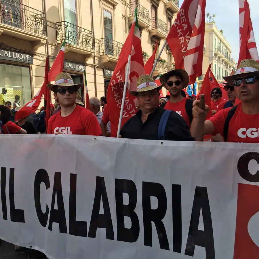 Calabria, alta adesione allo sciopero generale