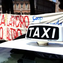Taxi, nuovo contratto per le cooperative
