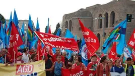 #Pubblico6tu, sabato gli statali in piazza