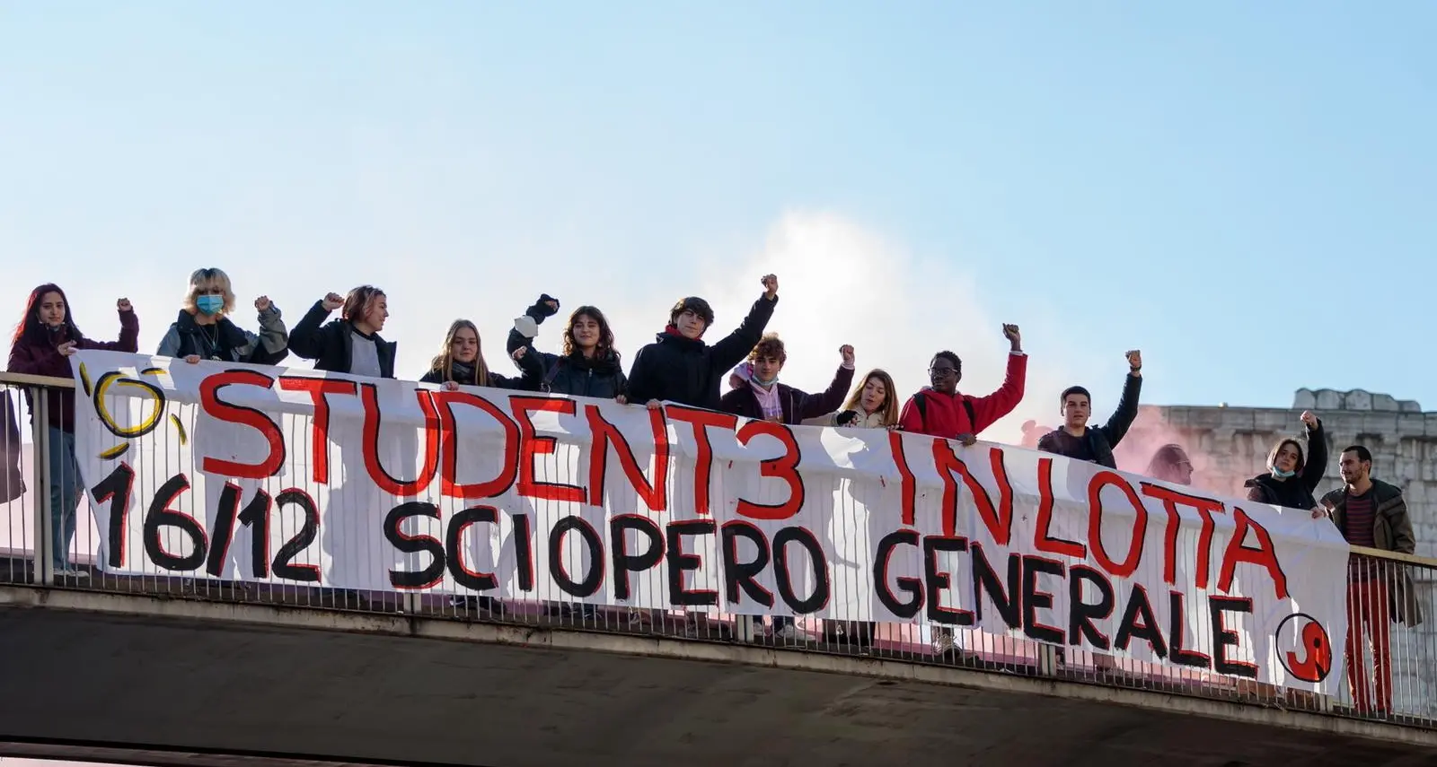 Studenti in piazza con i sindacati