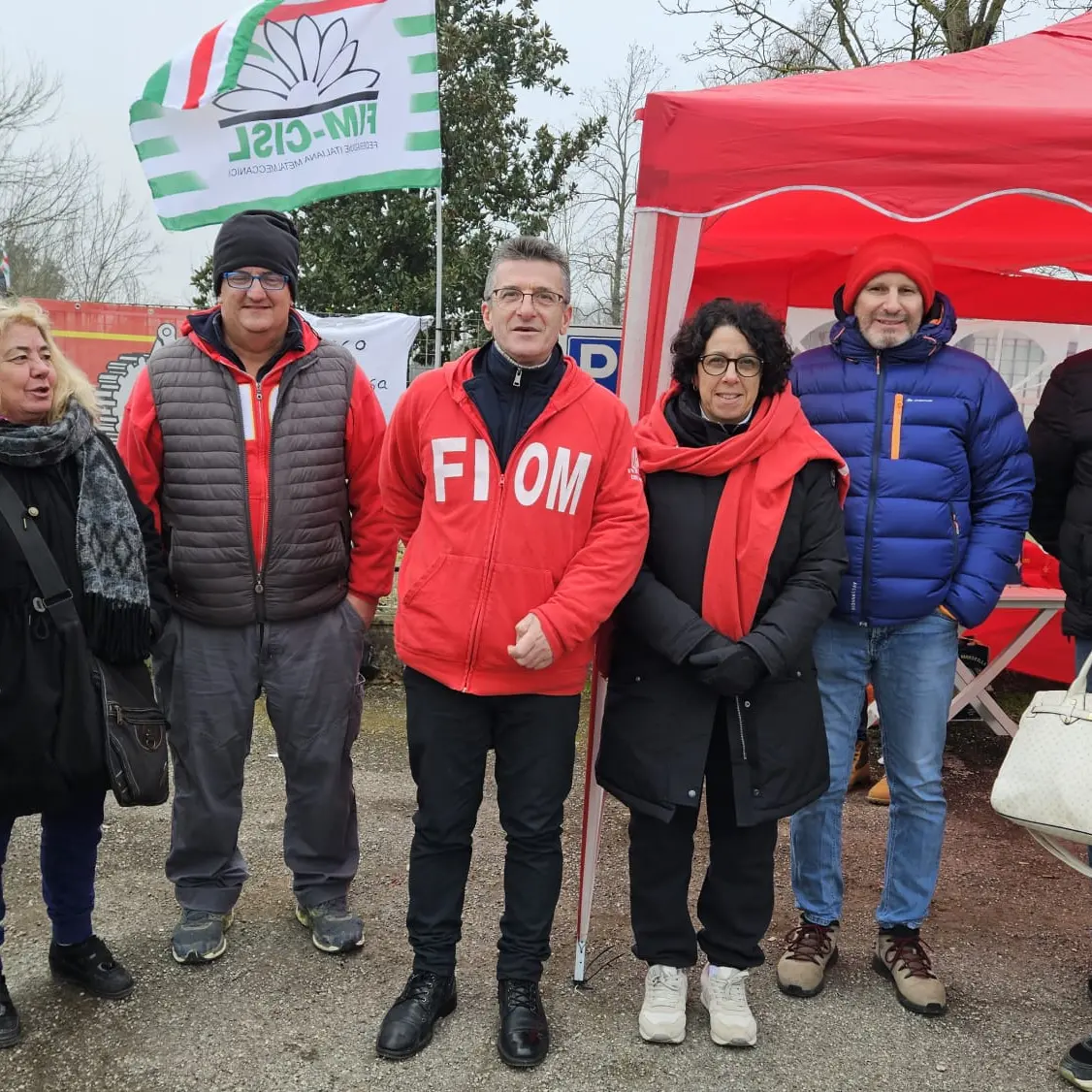 Ferrara, 72 esuberi alla Tecopress, terzo giorno di sciopero
