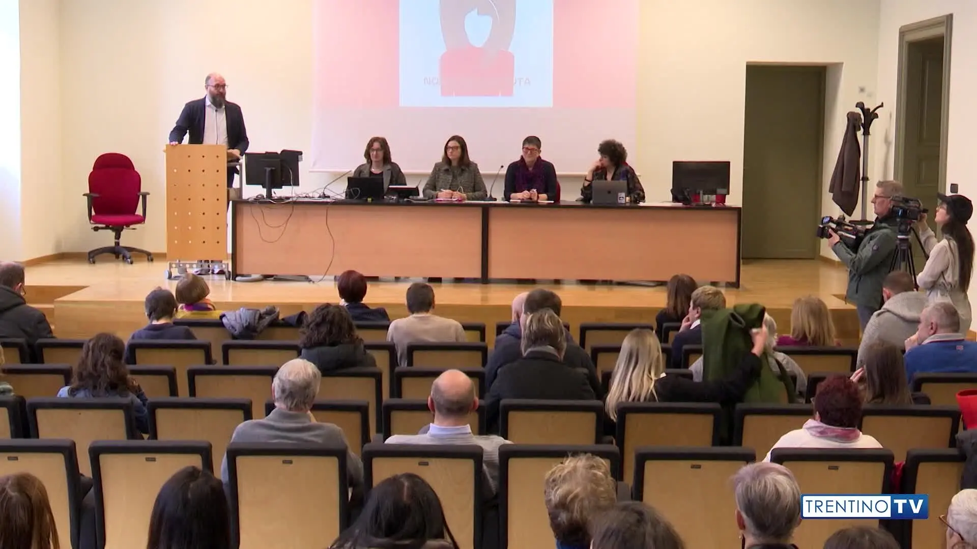 Molestie sul lavoro cgil trentino