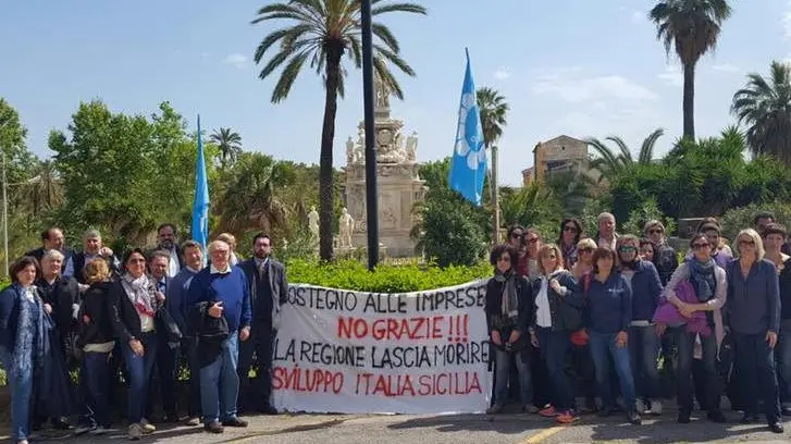 (fotografia di Cgil Palermo, pagina Facebook)