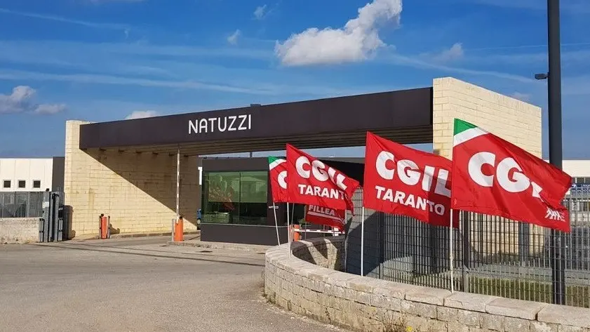 Natuzzi, sindacati: serve un piano per incentivare esodo volontario