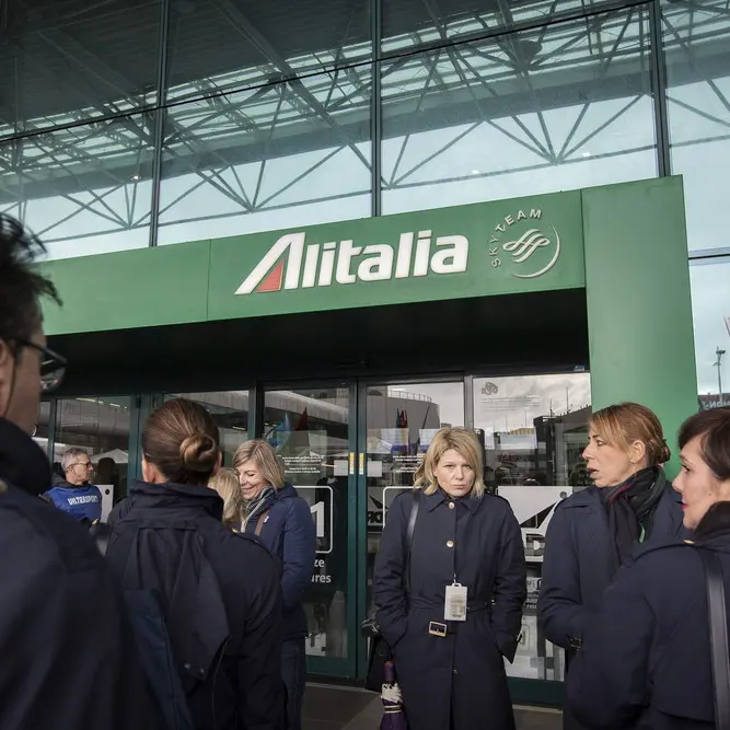Cig per Alitalia, l'accordo con i sindacati non c'è