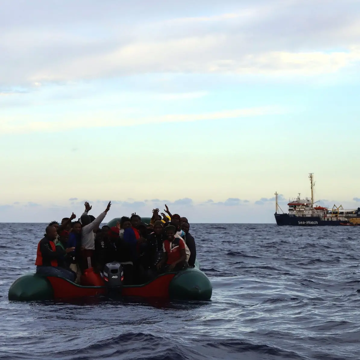 Migranti, il decreto sulle Ong è da ritirare o rivedere