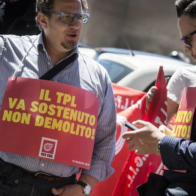 La Filt a Salvini: senza fondi cittadini a piedi per sempre