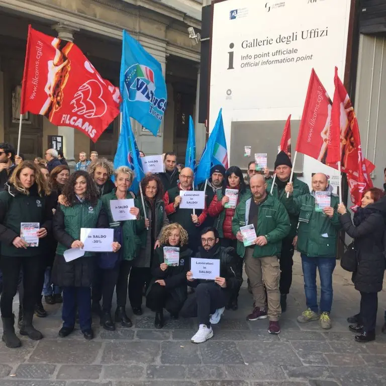 Tagli ai servizi nei musei di Firenze, pagano i lavoratori