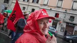 Una lavoratrice della Flai (foto di Simona Caleo/Cgil)