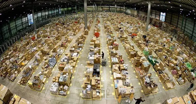 Amazon, sciopero di due ore dei drivers nella filiera di Milano