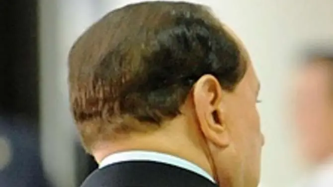 Silvio Berlusconi \\u00E8 decaduto (autore foto: Downing Street)