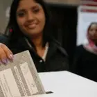 Code dei migranti ai seggi per il voto simbolico