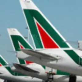 Alitalia: Cgil e Cisl firmano il contratto, no di Uil e Ugl