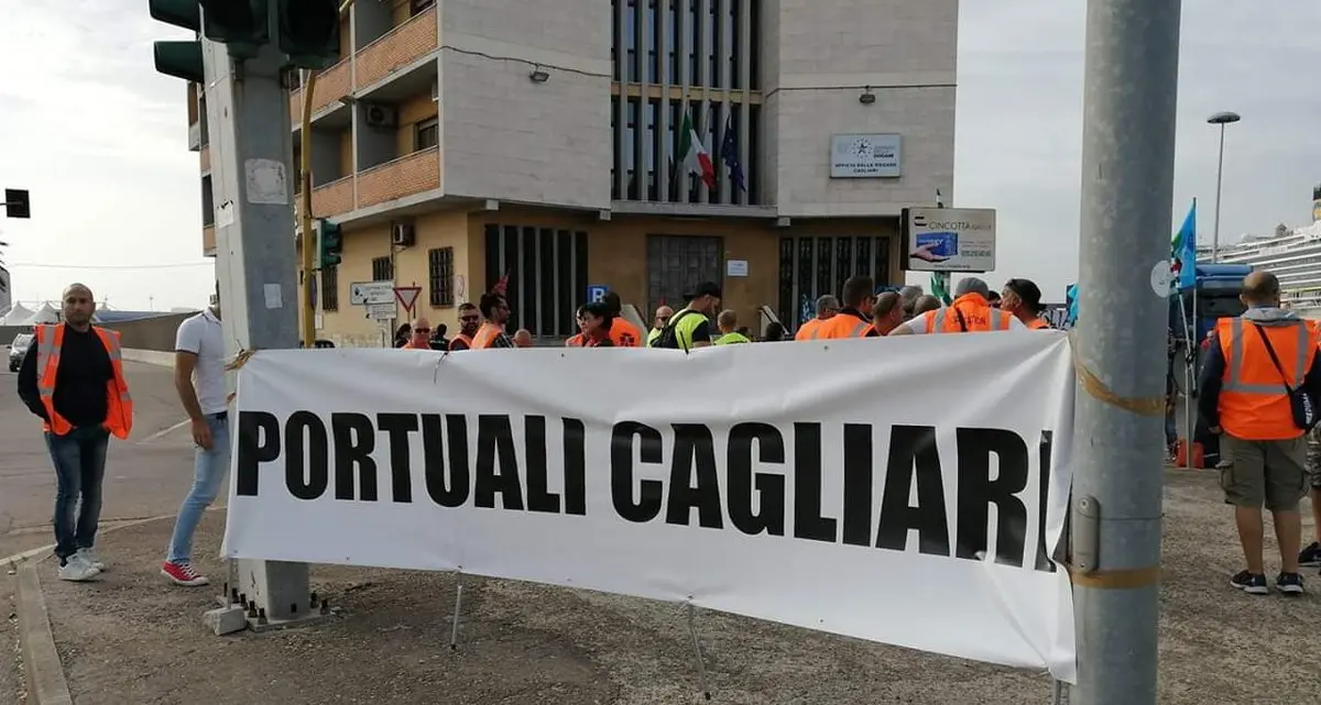 Porto di Cagliari, avviato presidio permanente lavoratori