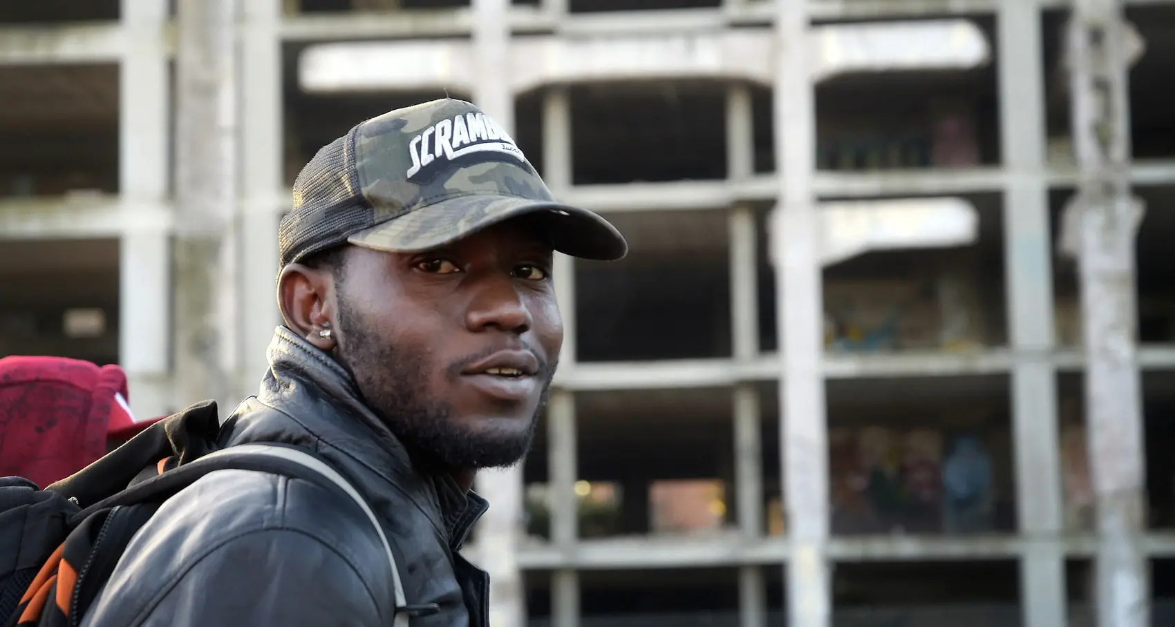 Brindisi, incendiato edificio destinato ai migranti