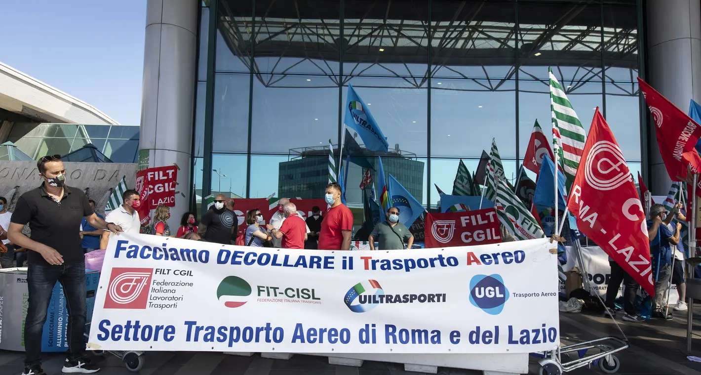 Trasporto aereo: sindacati, 25 febbraio, in piazza contro la crisi