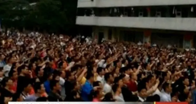 Cina: sciopero senza precedenti nella fabbrica di scarpe